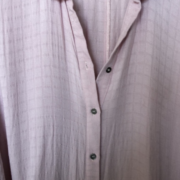 Doe and Rae loose and breezy top. - Picture 3 of 5